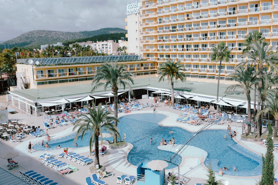 Kristin-Lee Moolman Ib Kamara Magaluf Eytys Book 2017