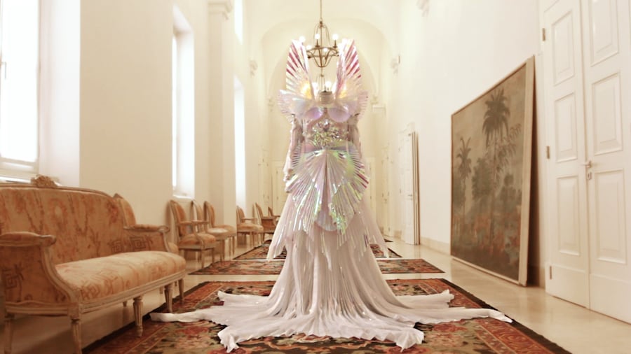 03G.00_01_57_22.Immagine019 CC