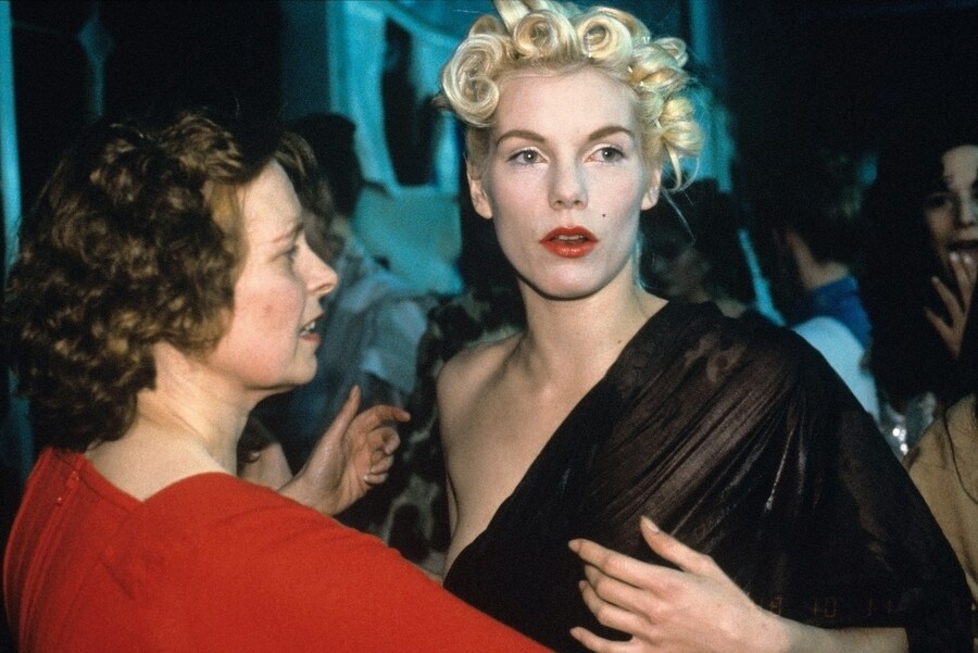 1989_WEST_SS89_303_adj