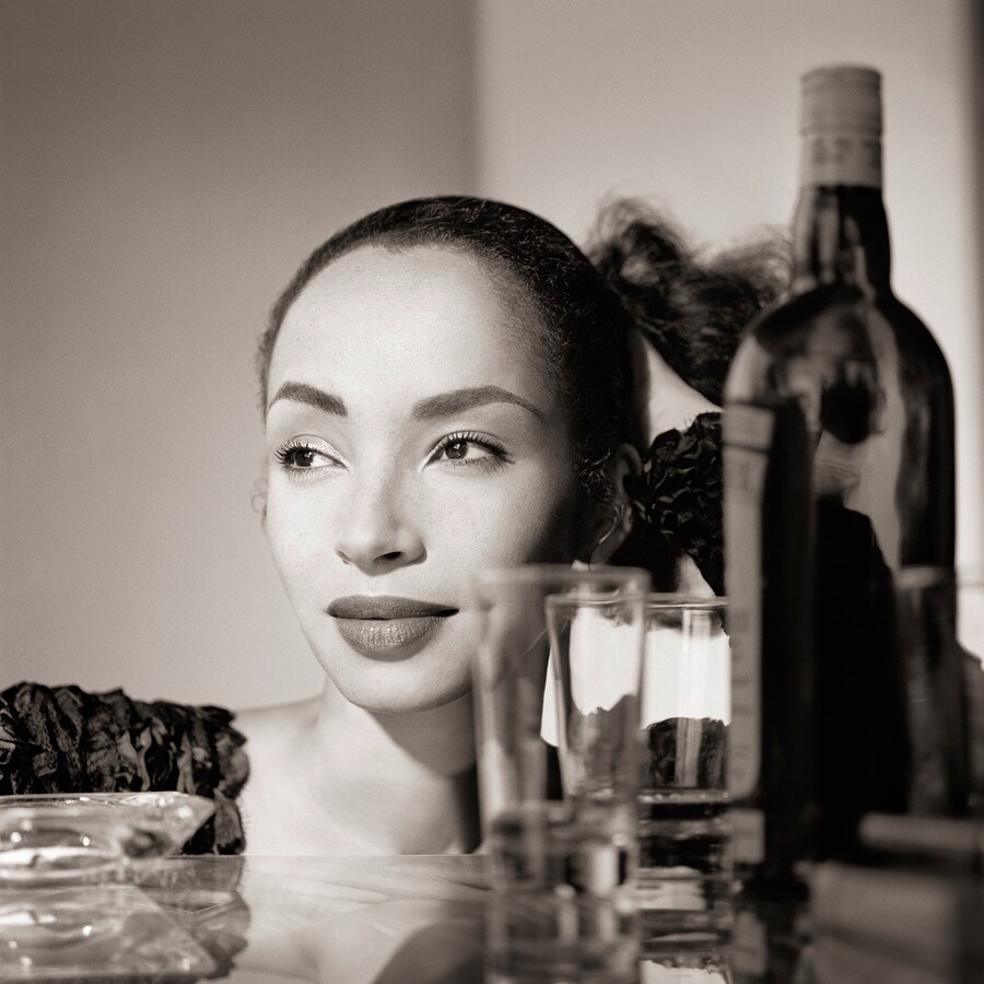 015-Sade-with-Cocktails-1