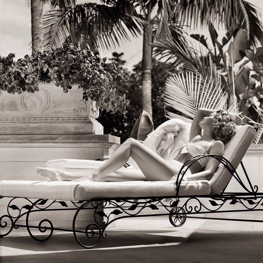 Cybill-Shepherd,-Reclining,-Los-Angeles,-1986