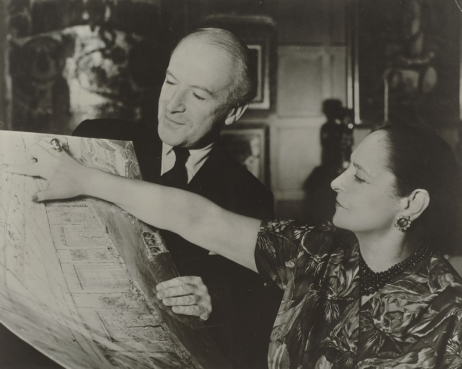 resizedMit-Cecil-Beaton-(c)-Archiv_Archives-Helena