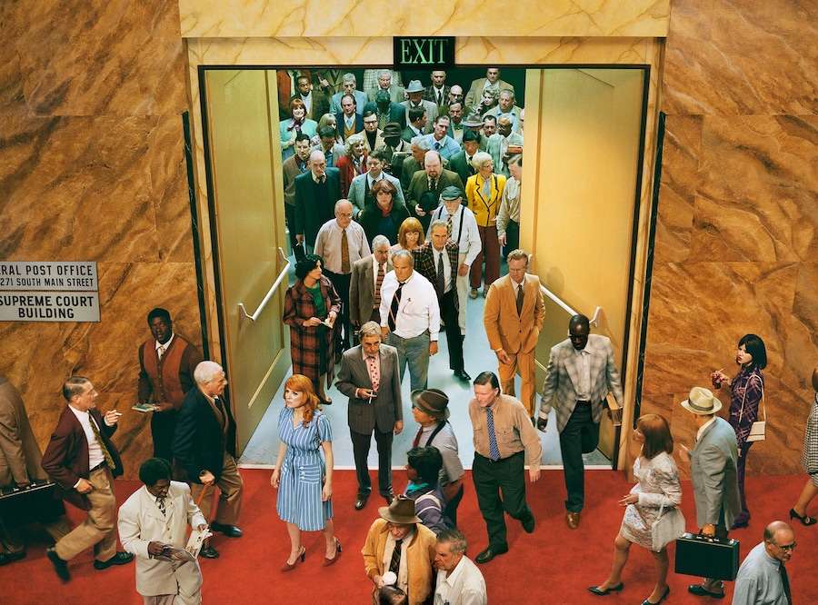 2.AP_Crowd-#8_City_Hall_2013_PRESS