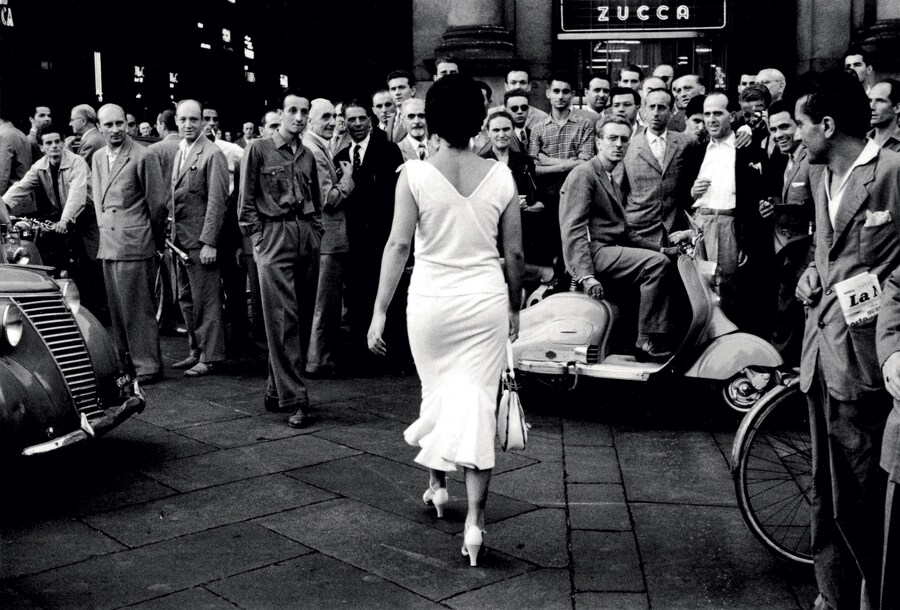 6_Mario-De-Biasi_Gli-Italiani-si-voltano_1954_copy
