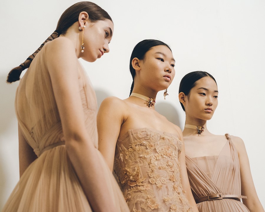 DIOR_HAUTE-COUTURE_AUTUMN-WINTER-2018-19_BACKSTAGE