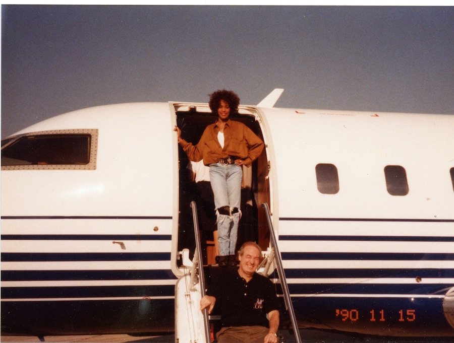 WH_090_I0466_WhitneyHoustonGeneHarvey