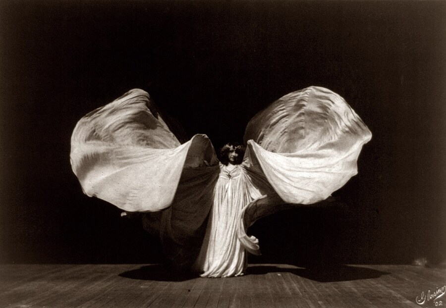 Loie Fuller Wikicommons