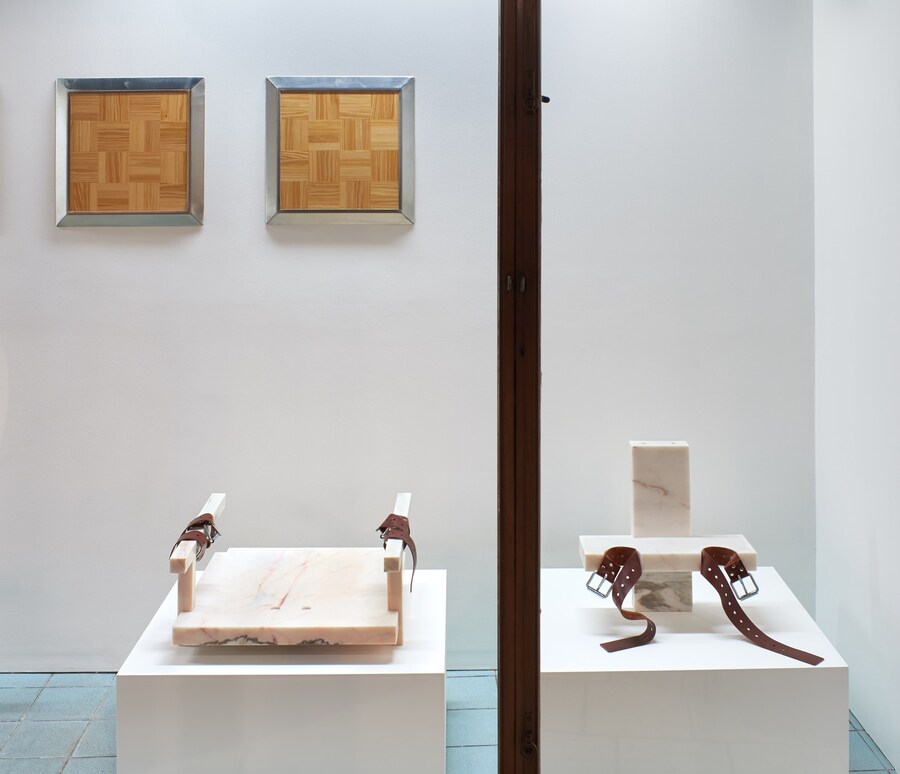 b, Dozie Kanu, Details, 02