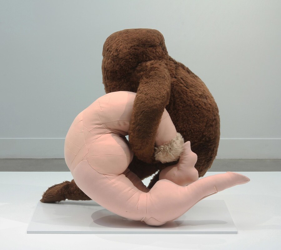 DOROTHEA TANNING-Etreinte