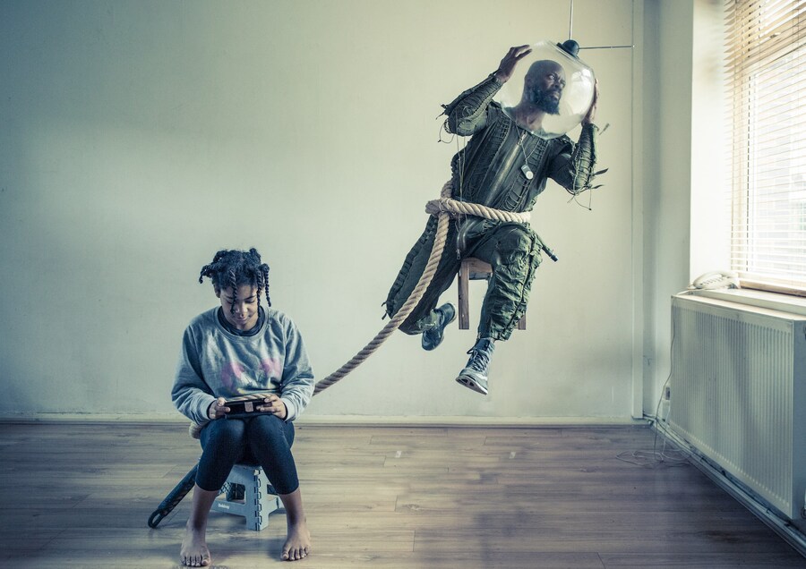 13. Benji Reid, ‘holding onto daddy’, 2016. Copyri