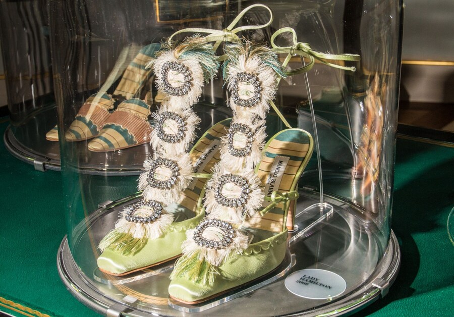 15_AlexanderCoggin_AnOther_Manolo