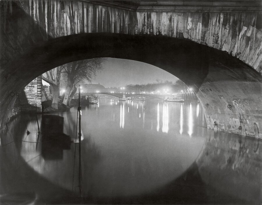 View through the pont Royal toward the pont Solfer