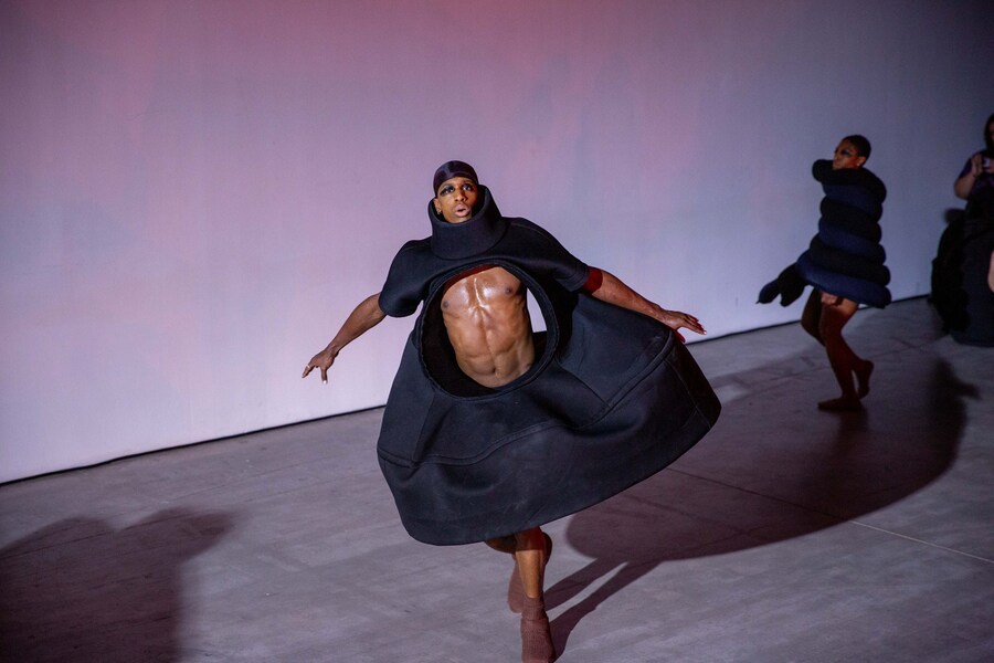 Cecilia Bengolea Mich&#232;le Lamy Before we die Performa 19 Bien