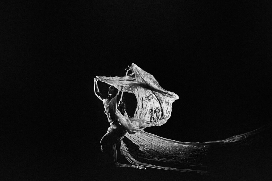 maliphantworks3 Russell Maliphant Dana Fouras dance