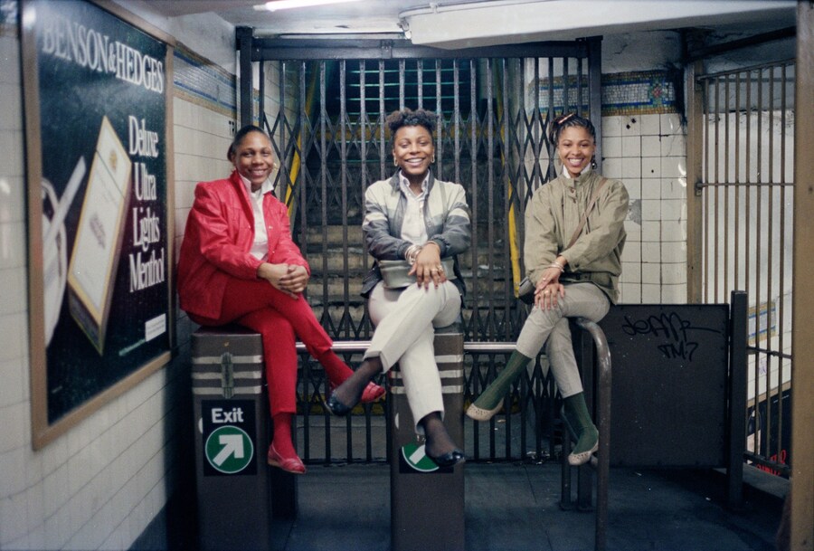 7_Jamel Shabazz_The Fly Girls, Brooklyn, NYC 1982_