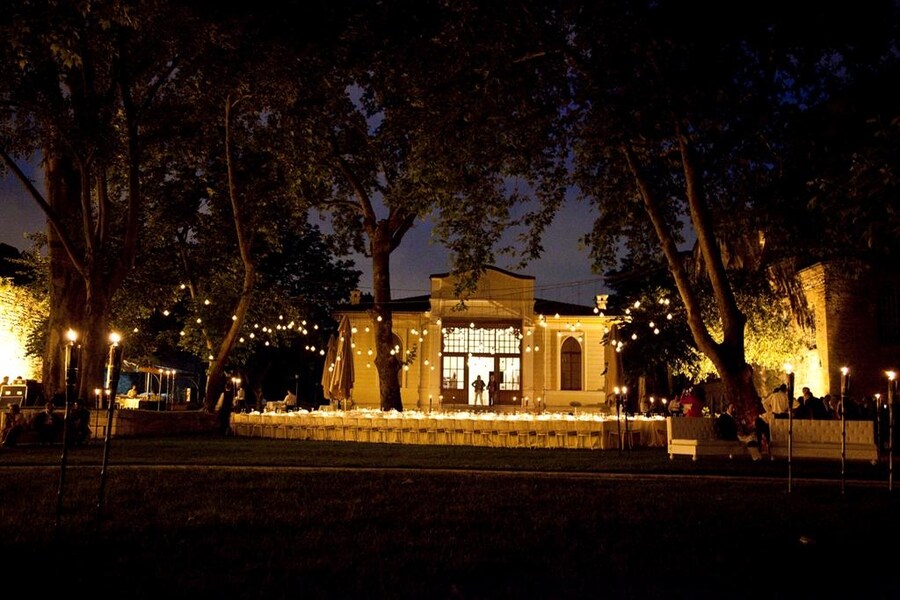 Dinner in the grounds of the Topkapi Palace