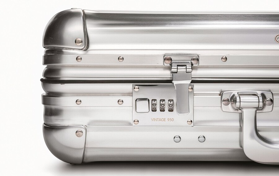 Rimowa Book Rizzoli suitcase