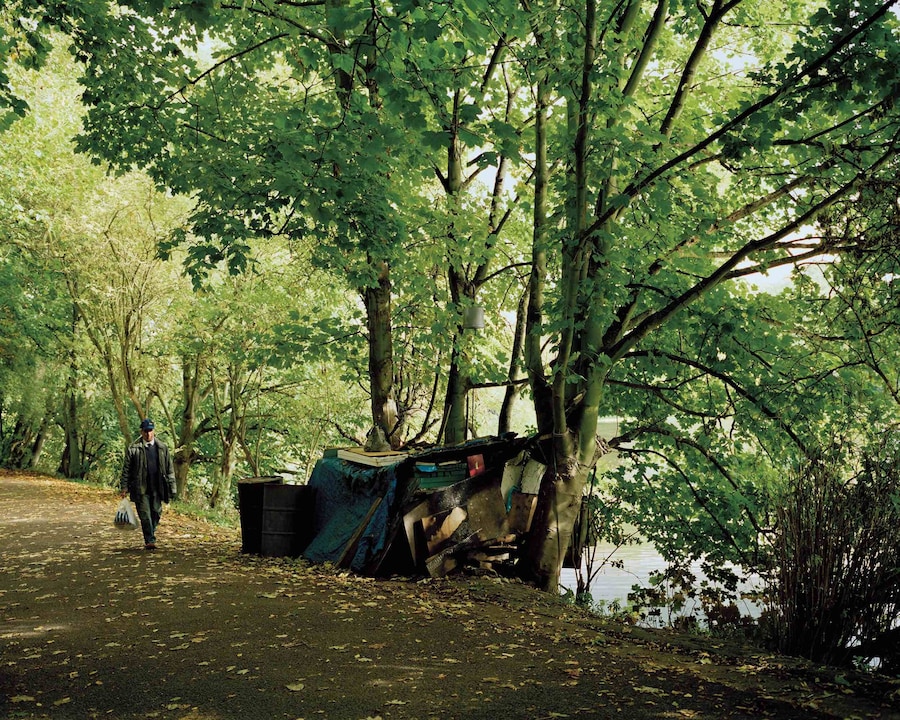 Chloe_Dewe_Mathews_Thames_Log_04