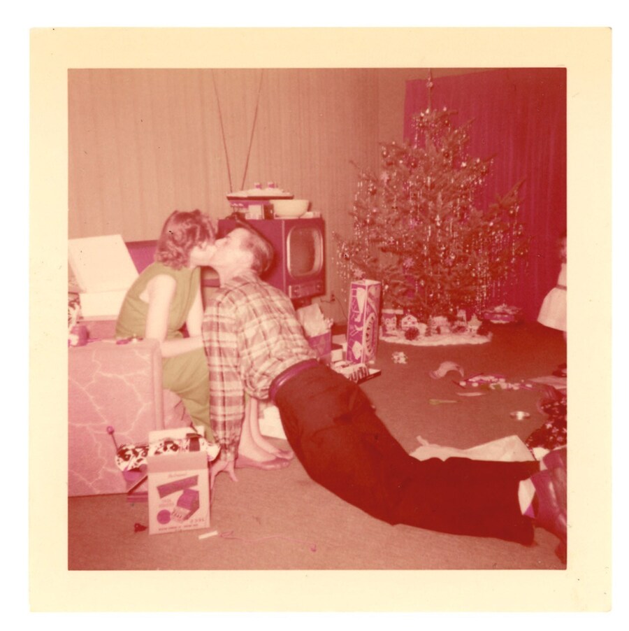 People Kissing: A Century of Photographs