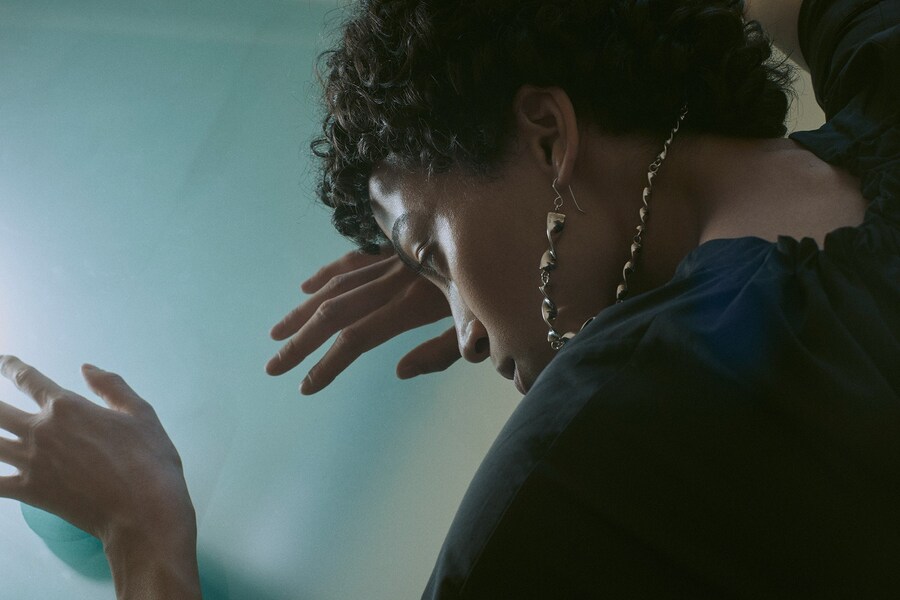 Zohra Rahman for Qasimi