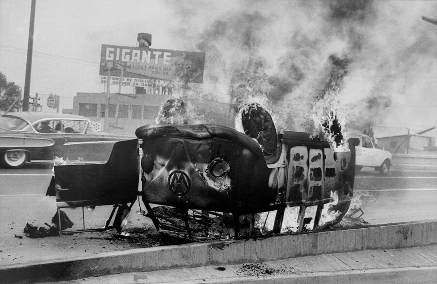 Enrique Metinides Mexico [VW Burning], 1951