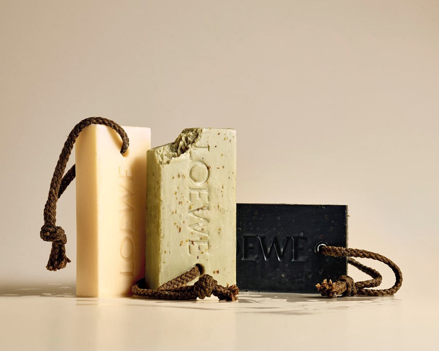 01.LOEWE Solid Soap - Bodegón