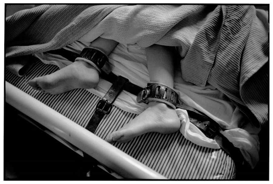 Ward 81: Voices by Mary Ellen Mark
