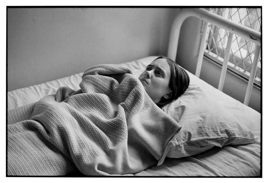Ward 81: Voices by Mary Ellen Mark