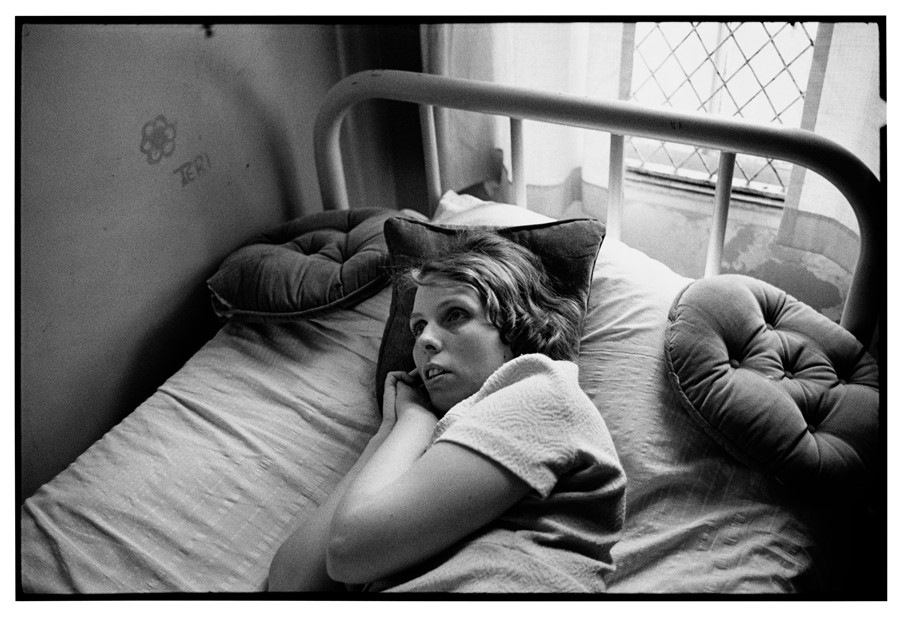 Ward 81: Voices by Mary Ellen Mark