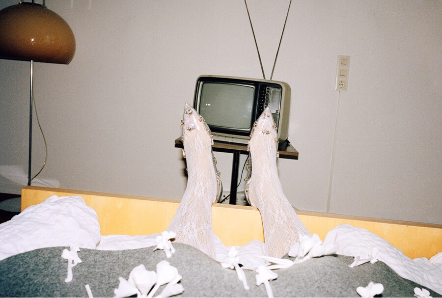 With no words, with no song