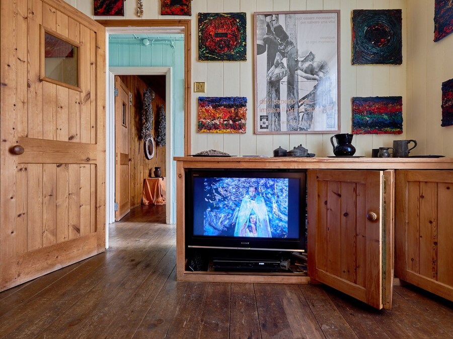 P&amp;P In Prospero’s Room at Prospect Cottage Courtes