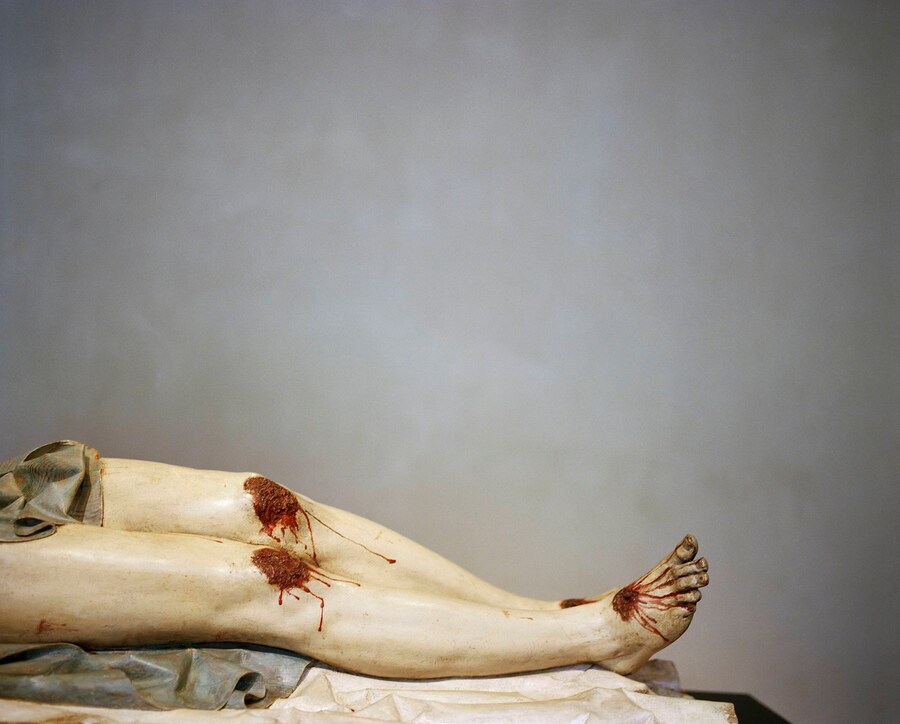 L&#250;a Ribeira: Agony in the Garden