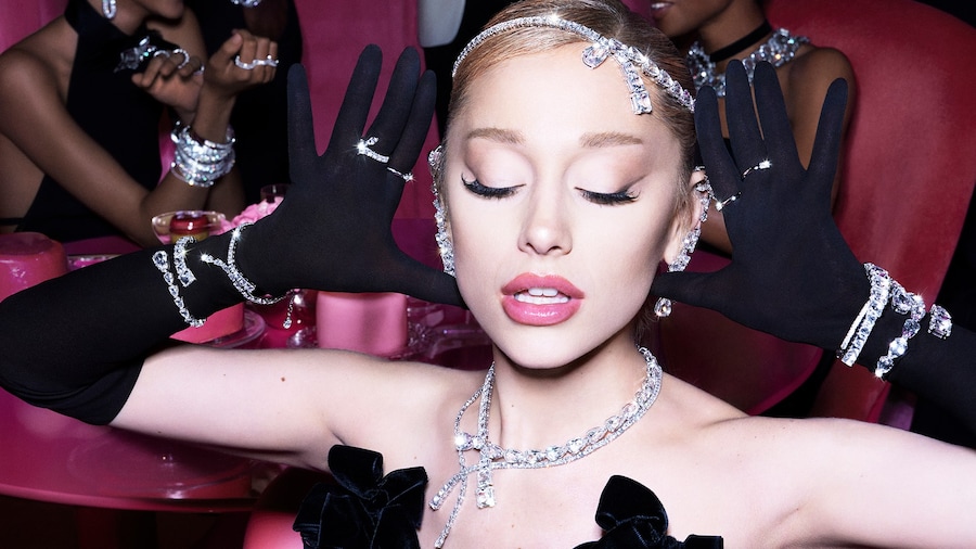 Swarovski_2024 Holiday Campaign_Ariana Grande by M