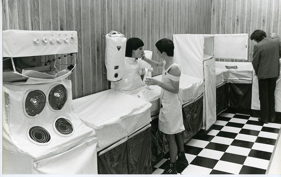  Helen Chadwick: Life Pleasures