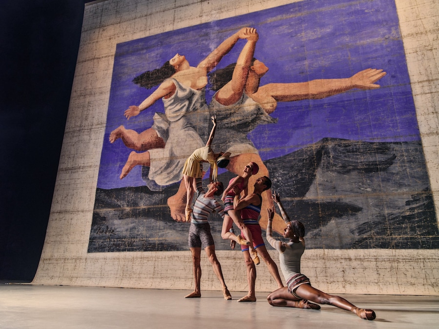 chanel_ft-htsi_le-train-bleu_vivek-vadoliya_300dpi