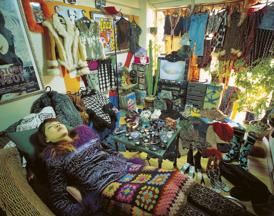 Happy Victims by Kyoichi Tsuzuki