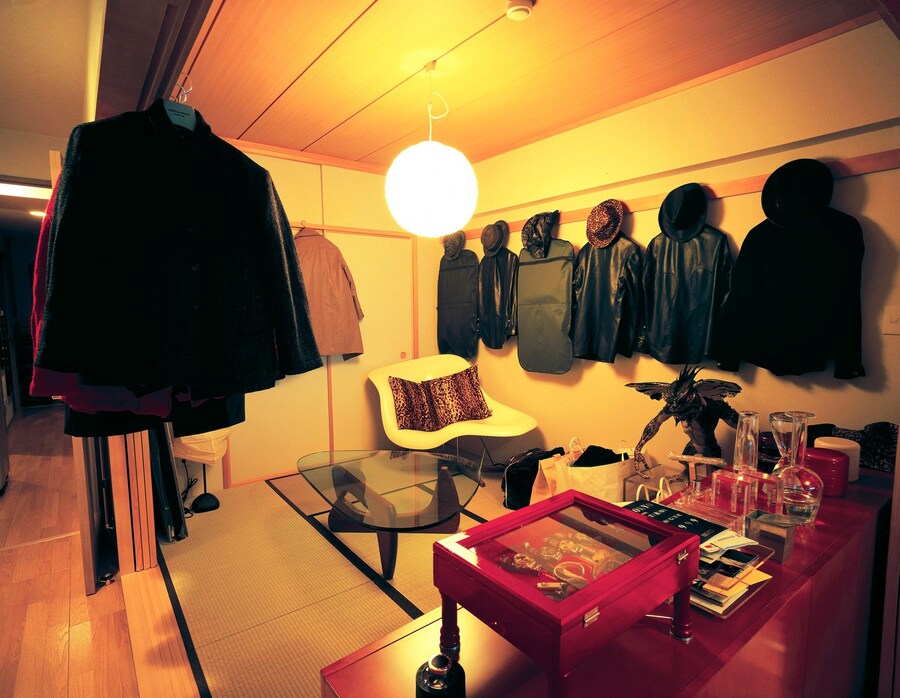 Happy Victims by Kyoichi Tsuzuki