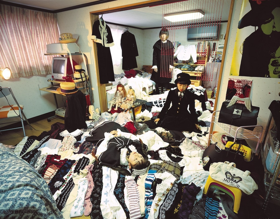 Happy Victims by Kyoichi Tsuzuki