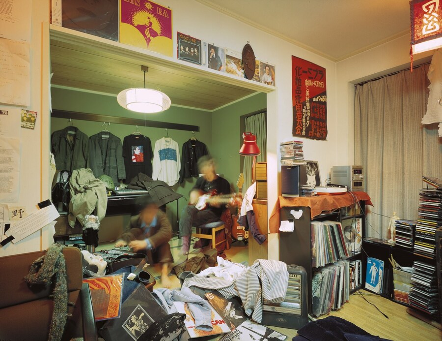 Happy Victims by Kyoichi Tsuzuki