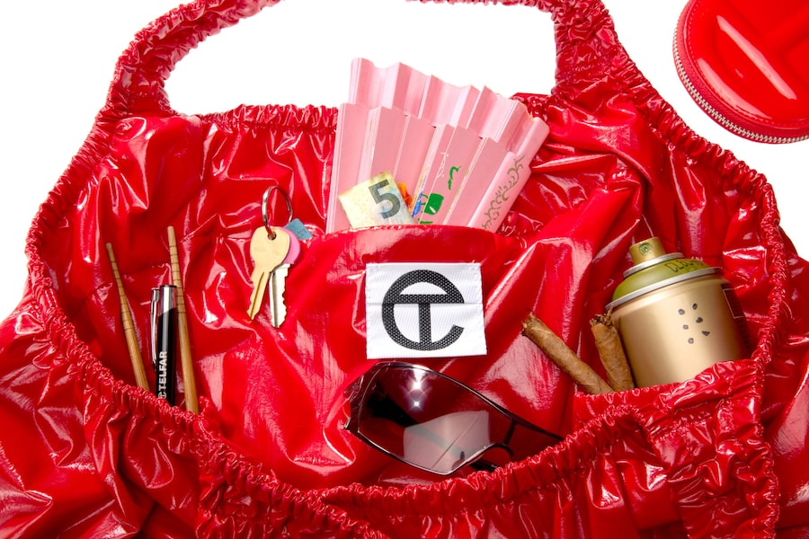 TELFAR-MEDIUM-FLOWER-PLASTIC-BAG-RED-INTERIOR