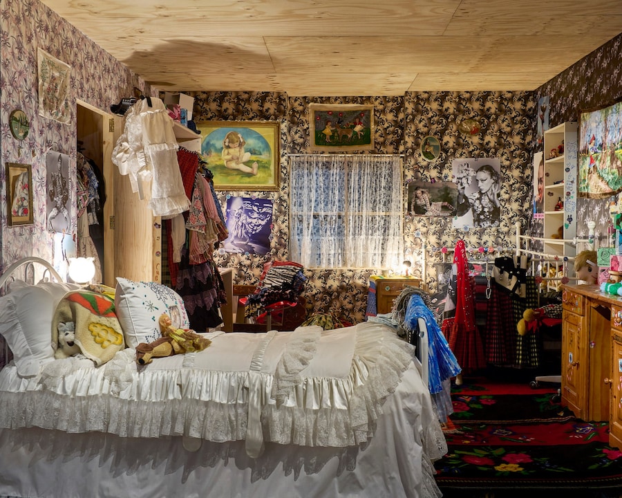 Girls: Boredom, Rebellion and Being In-Between at MoMu