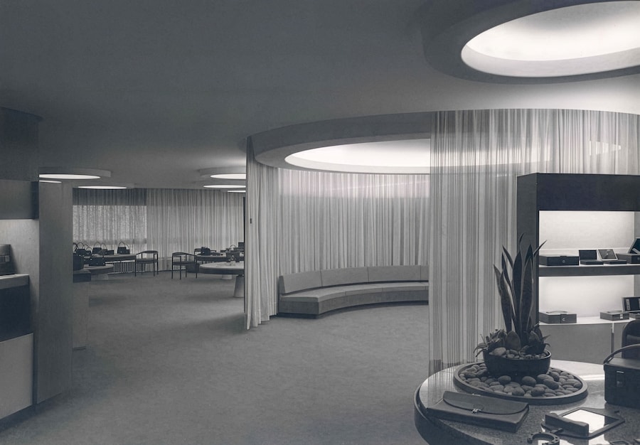 LOEWE 180 ARCHIVE IMAGE 67