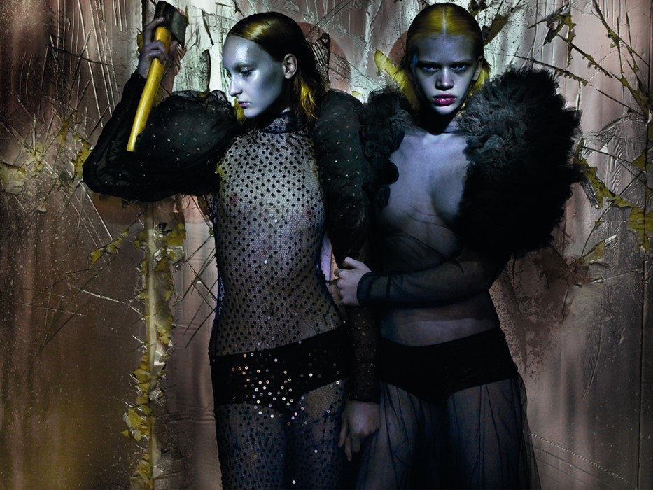 Nika wears sequined tulle dress, Stella wears tulle dress Es