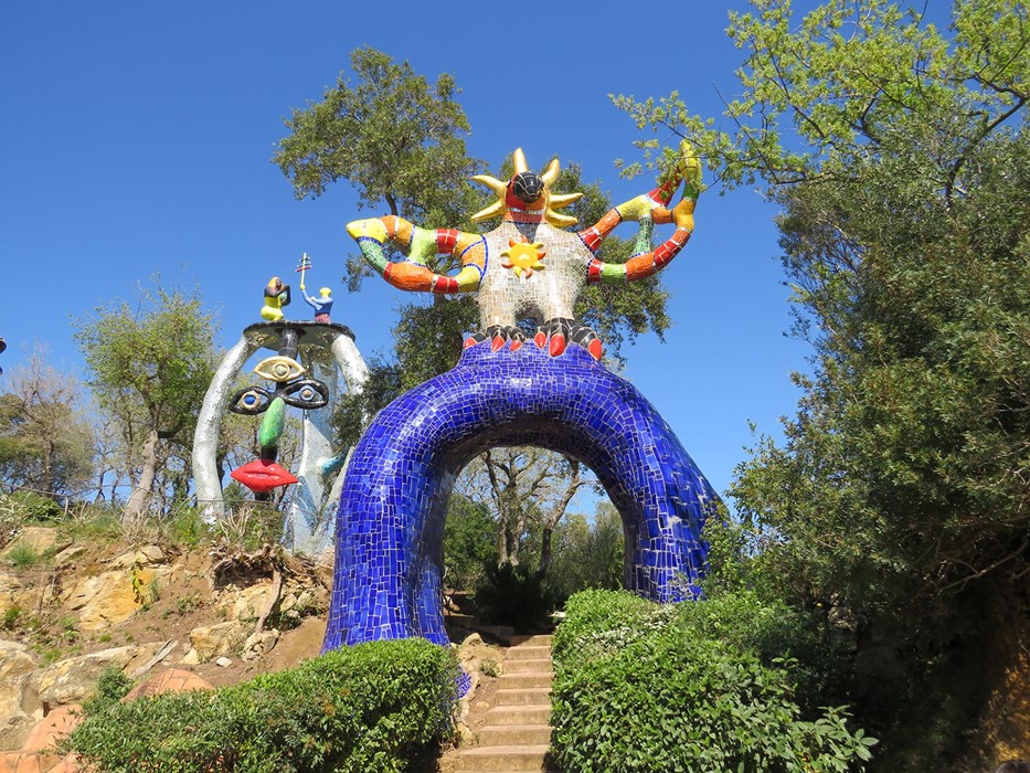 Niki-de-Saint-Phalle-The-Tarot-Garden-Photo-Fabriz