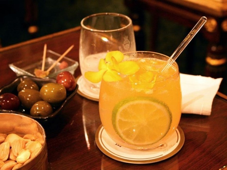 A French 75 at the Hemingway Bar at the Ritz