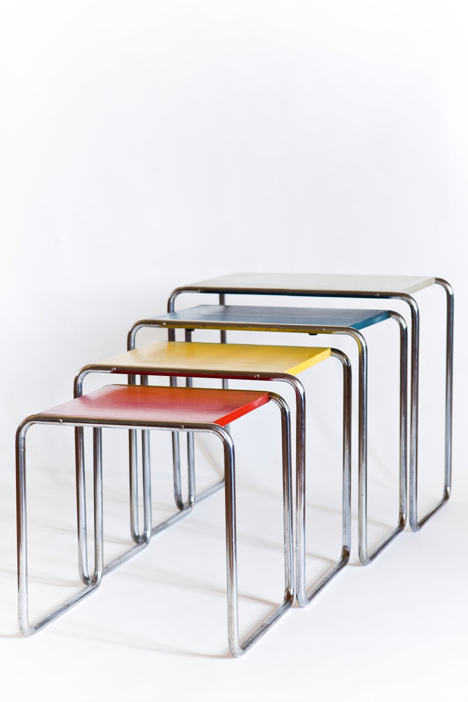 07_Breuer_four-piece_set_tables_B9