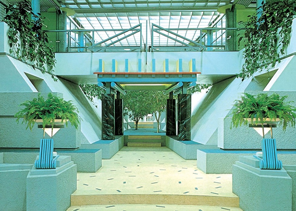 TV-am television studios, London by Terry Farrell